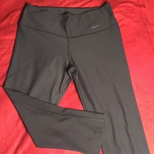 Nike cropped Athletic leggings Small